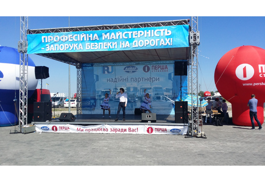 Оренда: Сцена 8 х 6 метри