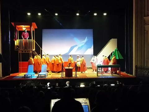 Оперний спектакль